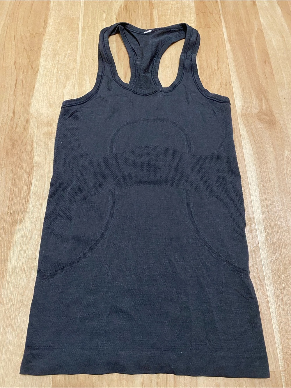lululemon Black Swiftly Tank Top. Size 6